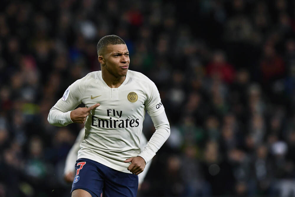 美威胁加征100%关税 中方回应